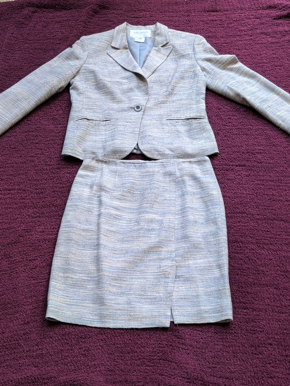 Jones New York Light Gray Tweed Blazer and Skirt Set